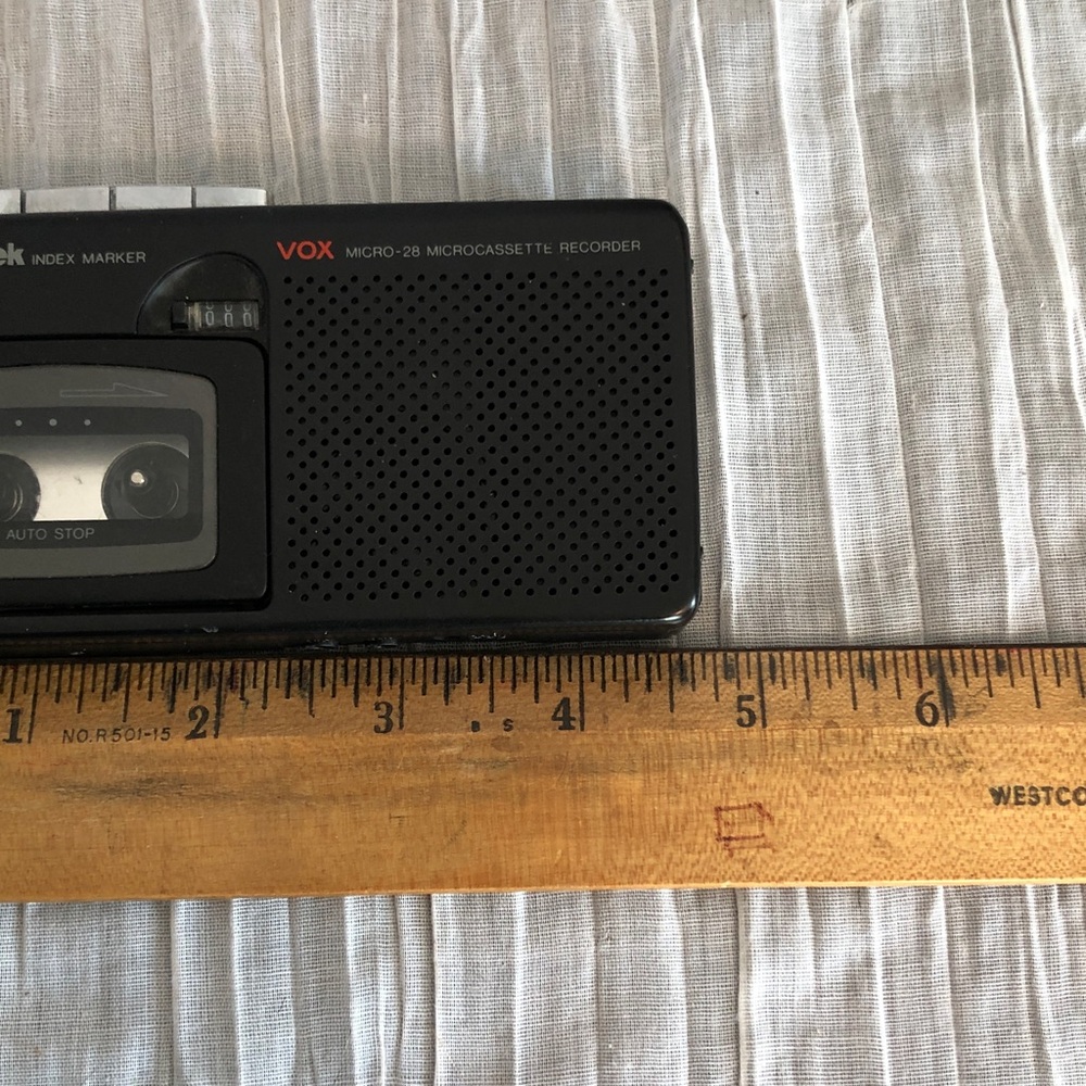 Vintage RADIO SHACK mini handheld voice microcassette recording recorder machine - Picture 9 of 10